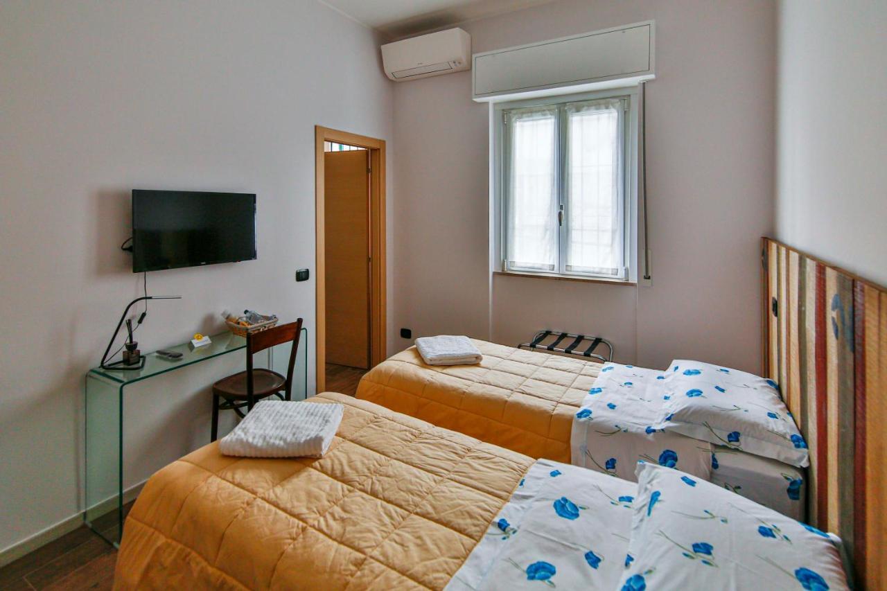 Il Giardino Di Fiorina Hotell Novate Milanese Exteriör bild