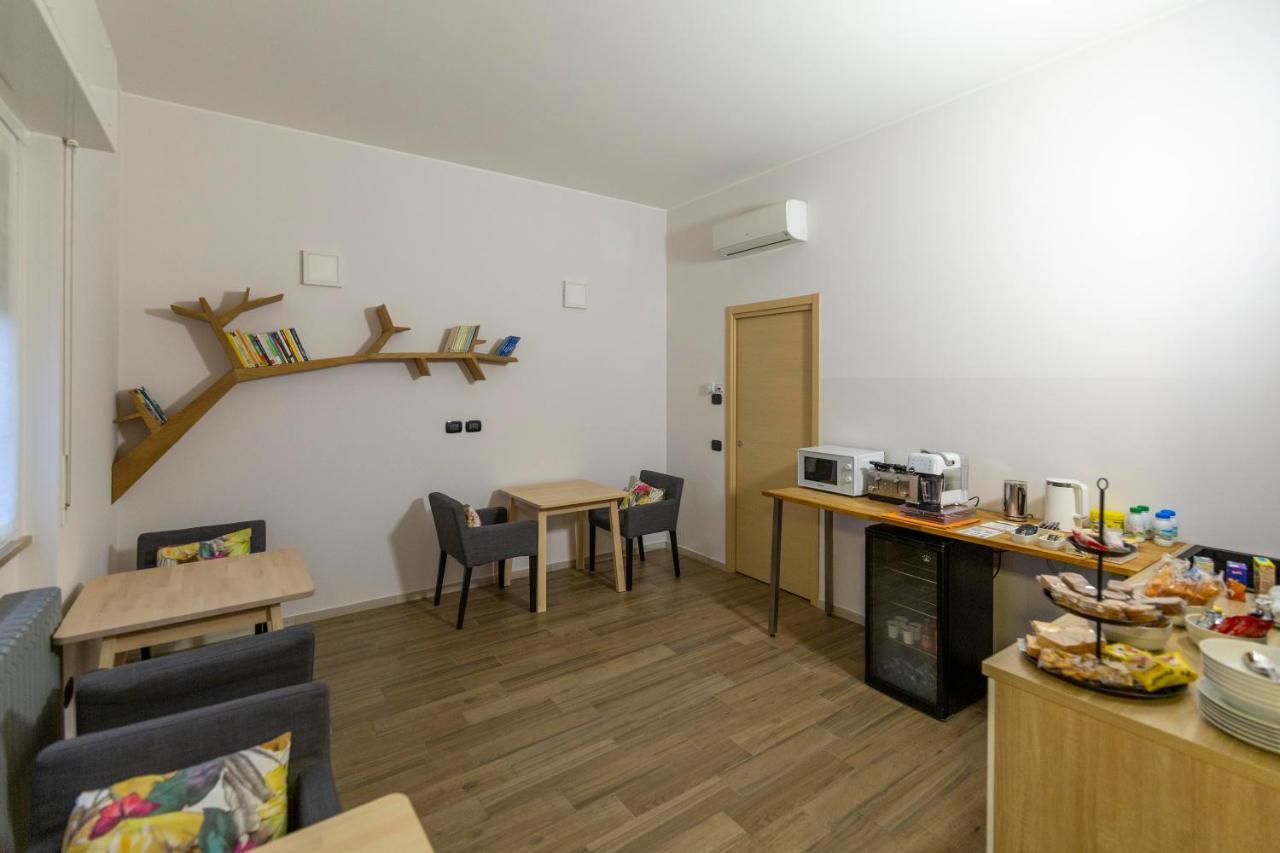 Il Giardino Di Fiorina Hotell Novate Milanese Exteriör bild